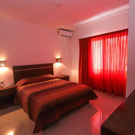 Hotel Los Girasoles Cancun Exterior photo