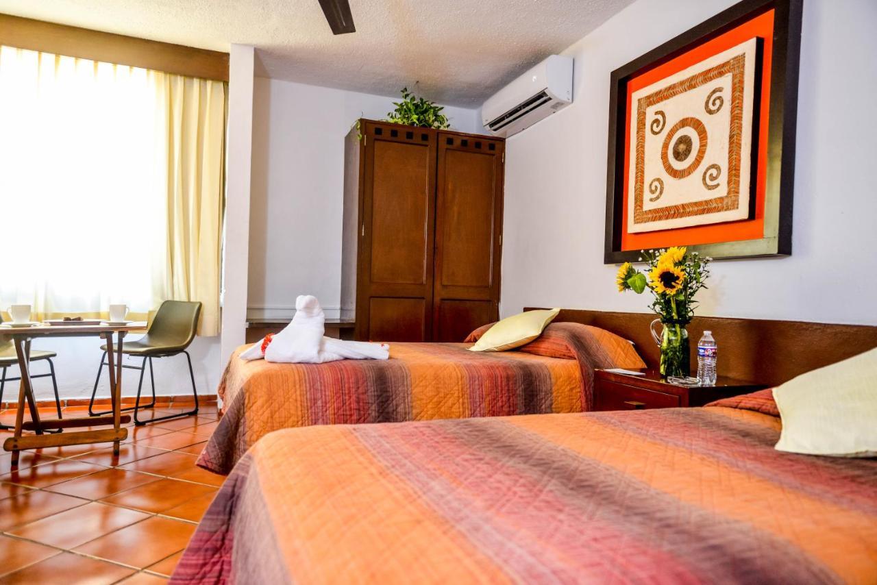 Hotel Los Girasoles Cancun Exterior photo