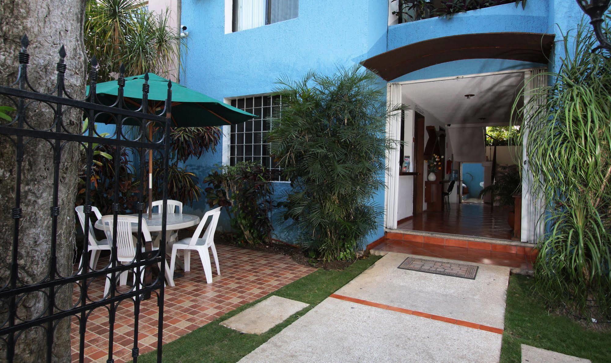 Hotel Los Girasoles Cancun Exterior photo
